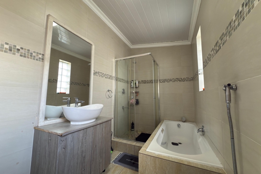 2 Bedroom Property for Sale in Kensington Western Cape